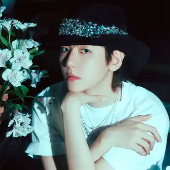 Lirik Lagu 'Elevator' – Baekhyun EXO, Lengkap dengan Terjemahannya