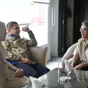 Wali Kota Makassar dan Riri Riza Bahas Penguatan Industri Kreatif Berbasis Budaya Lokal
