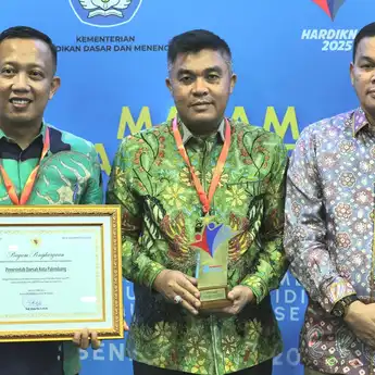 Pemkot Palembang Raih Penghargaan dari Mendikdasmen atas Keberhasilan Rekrutmen PPG ASN PPPK