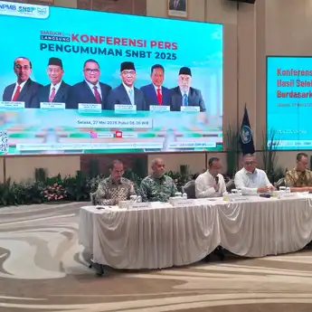Mendiktisaintek Pastikan Tindak Tegas Kecurangan pada SNPMB 2025 