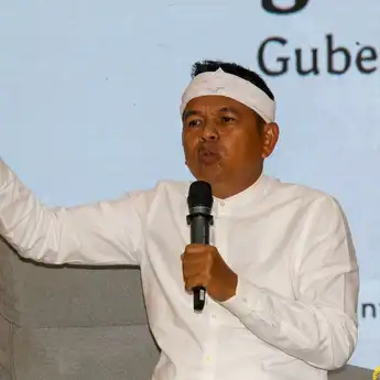 Pemprov Jabar Terapkan Kebijakan Jam Malam KDM dan Ubah Jadwal Sekolah Mulai Juni 2025