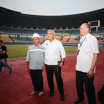 Sepak Bola Piala Presiden Akan Dimulai, Perbaikan GBLA Dikebut