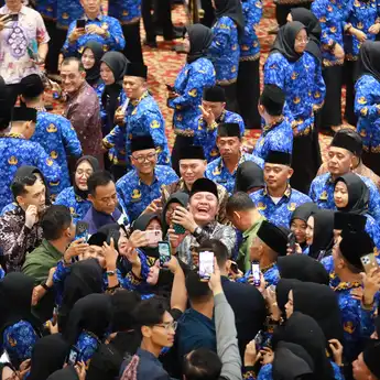 3.077 PPPK Dilantik, Gubernur Herman Deru Tekankan Inovasi dan Rendah Hati sebagai Kunci ASN Profesional