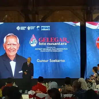 Guntur Sukarno Putro Gelar Pameran Foto: Menyusuri Jejak Bung Karno Lewat Lensa Sang Putra