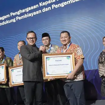 Target 60 Persen Warga Nikmati Air Bersih, Bupati PPU Mudyat Noor Raih Penghargaan Nasional