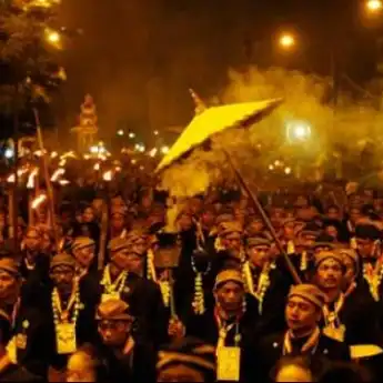 Makna Malam 1 Suro 2025: Refleksi Spiritual, Larangan, dan Tradisi di Jawa