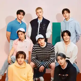 Lirik Lagu Hollow - Stray Kids: Terjemahan dan Makna Lagunya