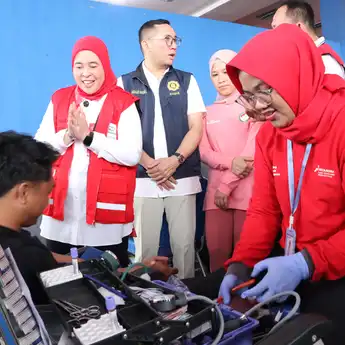 Damkar Palembang Bersinergi dengan PMI, Himpun 150 Kantong Darah dalam Aksi Donor