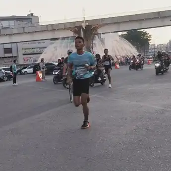Lebih dari 3 Ribu Pelari Ramaikan Ampera Tourism Run 2025, Wakil Mendagri Turut Berlari