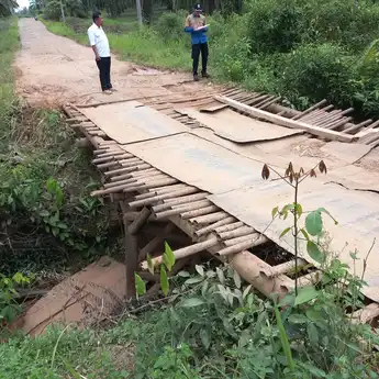 Pemkab Muba Siap Perbaiki Jembatan di Desa Warga Mulya (B4)