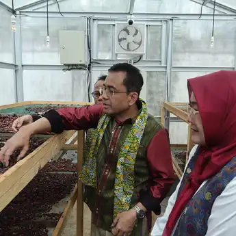 OJK Gandeng Pemprov Sumsel Perkuat UMKM Kopi dan Literasi Keuangan di Lahat