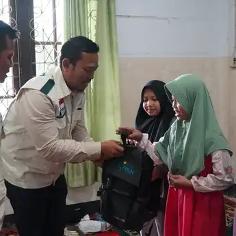 PLN UIP KLB Berbagi Menggapai Berkah, 45 Anak Panti Tersenyum