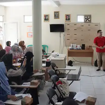 Telkom Genjot UKM Bandung Naik Kelas Lewat Pelatihan Digital