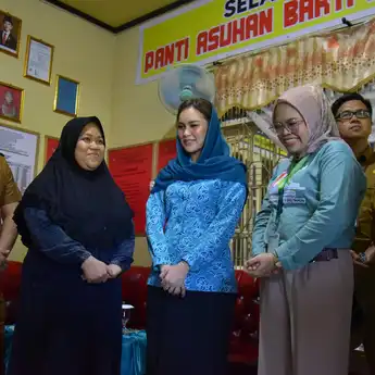 Wujud Kepedulian Sosial TP PKK Kota Palembang: Kunjungan dan Bantuan ke Panti Asuhan Bakti Mulia