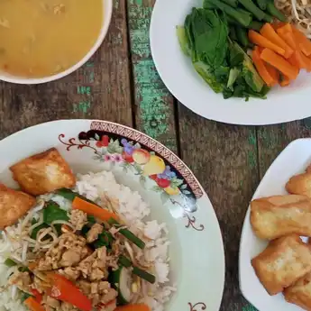 Resep Nasi Tumpang Pecel Khas Solo  yang Nikmat dan Menggugah Selera