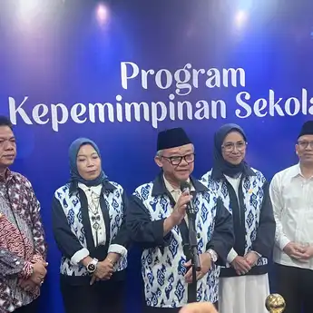 Mendikdasmen Luncurkan Program Kepemimpinan Sekolah