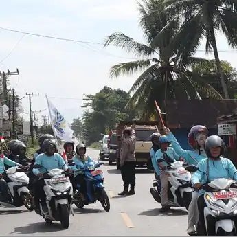 Kirab Bangga Kencana dan Pelayanan KB Perbatasan Meriahkan Peringatan HARGANAS ke-32 di Tabalong