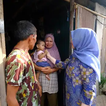 TP PKK Gowa Salurkan Bantuan Pangan untuk Keluarga Miskin Ekstrem di Dua Kecamatan