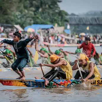 Tren Pacu Jalur dan Aura Farming Mendunia, Ini Sejarah dan Asal-usulnya!