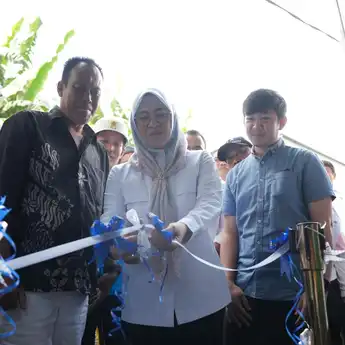 Pemkab Gowa Bantu Warga Miskin Ekstrem, Syamsuddin Arsyad Terima Rumah dan Modal Usaha