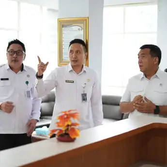 Kunker Perdana, Wamen Imipas Tinjau Satker Keimigrasian dan Ketahanan Pangan di Manado
