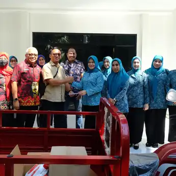 PKK Gowa Terima Bantuan Motor Sampah dari Alfa Group, Dukung Pengelolaan Bank Sampah