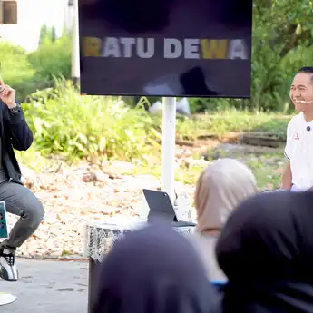 Lewat Podcast ‘Palembang Gercep’, Ratu Dewa Ajak Warga Aktif Atasi Masalah Sampah