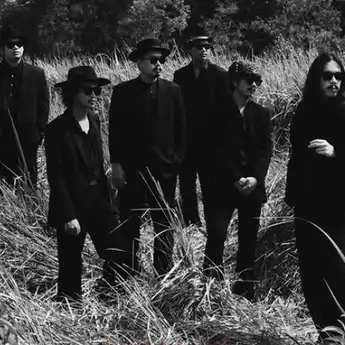 Lirik Lagu DENTUM - Romantic Echoes Lengkap Beserta Makna Lagunya