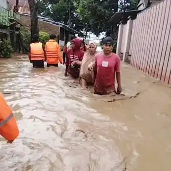 Respons Cepat Banjir di Selatan Sulsel, Gubernur Instruksikan BPBD dan Dinsos Turun ke Lokasi