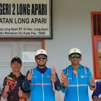 SUPERSUN PLN Terangi Sekolah-Sekolah di Ujung Mahakam Ulu