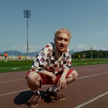 Lirik Lagu 'SING ALONG!' - D.O EXO