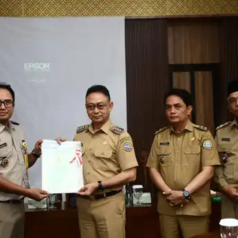 Pemkot Pontianak Terima 12 Sertifikat Aset, Termasuk Lahan untuk Sekolah Rakyat
