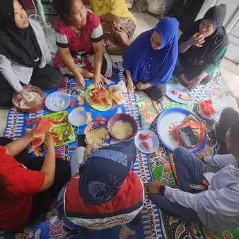 Camilan Kulit Semangka Hasilkan Cuan Berkat Program TJSL Pertamina 