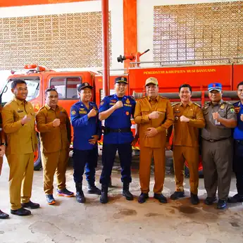 Bupati Muba Tinjau Pos Damkar Babat Toman, Pastikan Kesiapsiagaan Hadapi Musim Kemarau