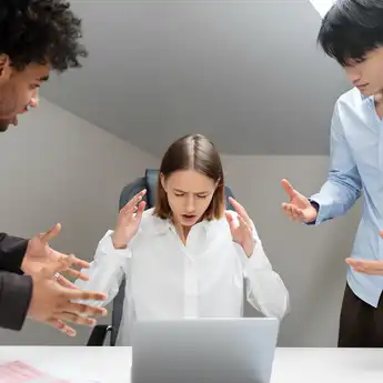 4 Cara Tetap Profesional Saat Menghadapi Orang yang Memancing Emosi