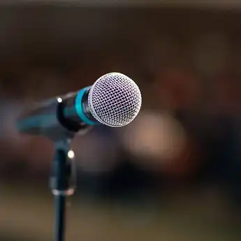 10 Contoh Sambutan Ketua RT Tirakatan 17 Agustus 2025, Singkat dan Penuh Kesan