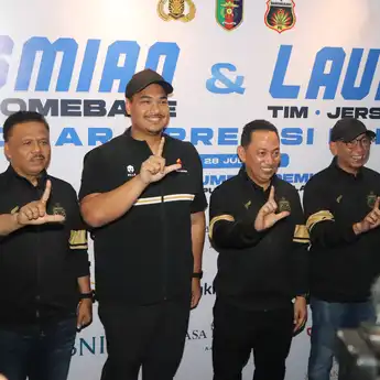 Hujan Rahmat untuk Kick-off Sejarah: Lampung Luncurkan Tim Kebanggaan, Gelora Suporter Banjiri Stadion