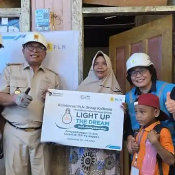 PLN Group Kaltimra Wujudkan Mimpi 150 Keluarga Pra-Sejahtera Lewat Program "Light Up The Dream"