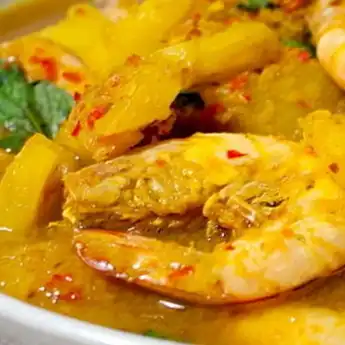 Resep Tumis Udang Nanas, Kreasi Menu Asam Gurih yang Sangat Nikmat