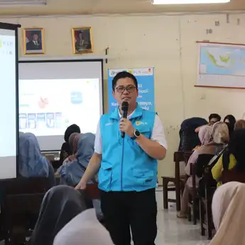 PLN dan Smart FM Gelar Seminar Keluarga Berdaya Indonesia Maju