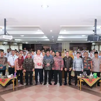 Bupati Muba Serahkan Bantuan Pendidikan Lewat Program PRESTASI: Kolaborasi Dunia Usaha dan Pemerintah untuk Mencetak Generasi Unggul