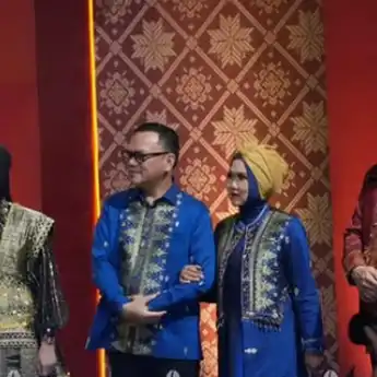 Songket Makraje Makin Bersinar! Tampil Elegan di Panggung Swarna Songket Nusantara 2025