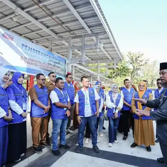 Gubernur Sulsel Lepas Tim Kesehatan Bergerak ke Pangkep dan Selayar