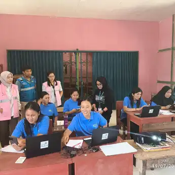 PLN EDUCARE: Wujudkan Akses Belajar Digital Inklusif di Kalimantan Barat