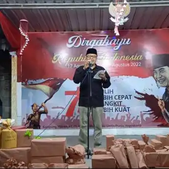 3 Contoh Teks MC Malam Tirakatan 17 Agustus 2025, Lengkap dan Menyentuh Hati