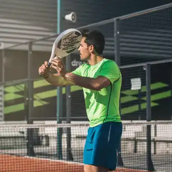Main Padel di Jakarta? Cek 10 Rekomendasi Lapangan & Tarif Sewanya