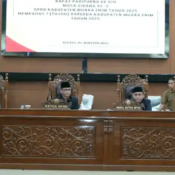 Bupati Muara Enim Paparkan Penjelasan Terkait 7 Raperda Tahun 2025 di Hadapan DPRD