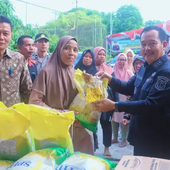 Wabup Rohman Resmi Luncurkan Gerakan Pangan Murah di Muba