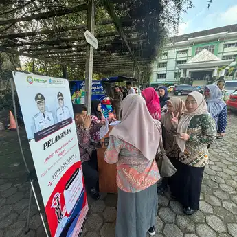 ASN Antusias Bayar Pajak di Kantor Wali Kota Pontianak: Layanan Cepat, Ada Souvenir