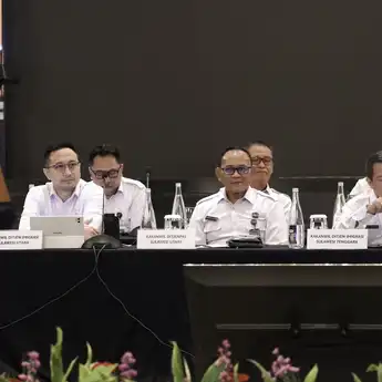 Ikuti Rakor Dukungan Manajemen Kemenimipas Tahun 2025, Kanwil Ditjen Imigrasi Sulut siap Wujudkan Budaya Kerja "PRIMA”